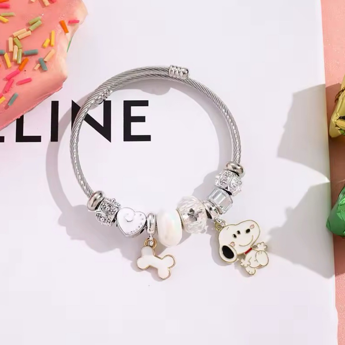 かわいい漫画スヌーピーボーンハートビーズブレスレットジュエリ - Jewelry Making Accessories のレビューと価格