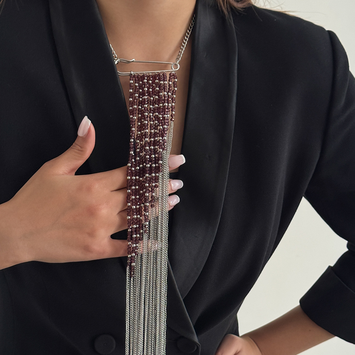 シルバーカラータッセルチェーンブローチファッションアクセサリ - Jewelry Making Accessories のレビューと価格