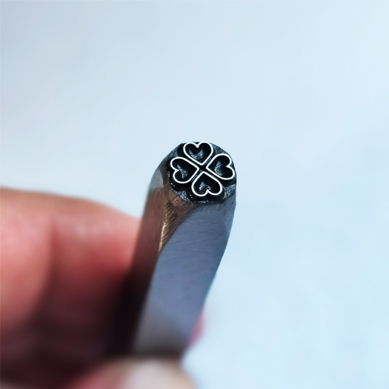 プロ仕様の金属刻印＆チェーシングツールセット、ジュエリー製作 - Jewelry Making Torch のレビューと価格