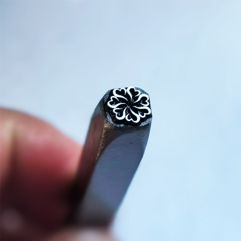 プロ仕様の金属刻印＆チェーシングツールセット、ジュエリー製作 - Jewelry Making Torch のレビューと価格