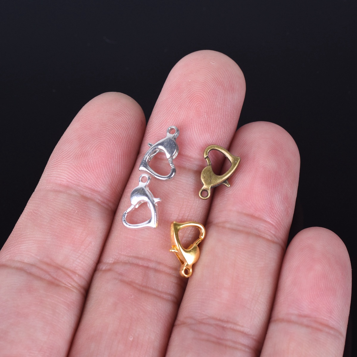 金属製のスクラップブクラスプ,ブロンズとゴールド,12x8m - Jewelry Making Silver のレビューと価格